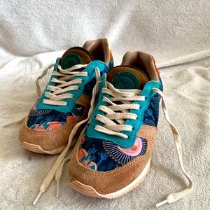 Women’s Inkkas Shoes Size 7